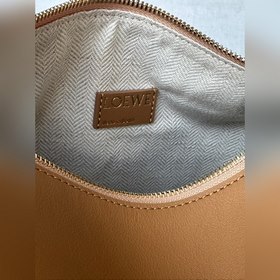 LOEWE  Новая кожаная сумка для обед