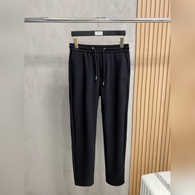 Эксклюзивные новые брюки Loewe в стиле