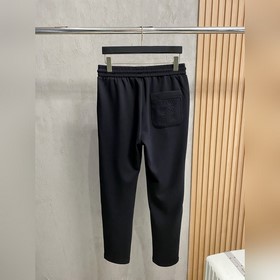 Эксклюзивные новые брюки Loewe в стиле