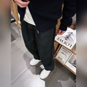 Loewe 2026 Осень/Зима Новые брюки в с