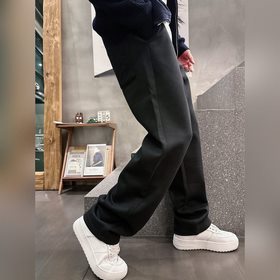Loewe 2026 Осень/Зима Новые брюки в с