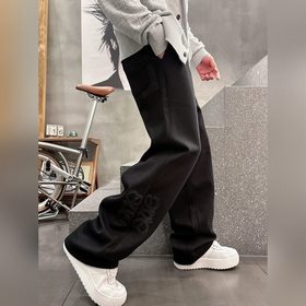 Loewe 2026 Осень/Зима Новые брюки в с