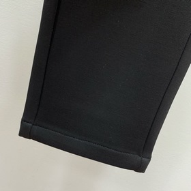 Эксклюзивные новые брюки Loewe в стиле