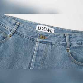 Джинсы LOEWE с лазерной гравировкой и 