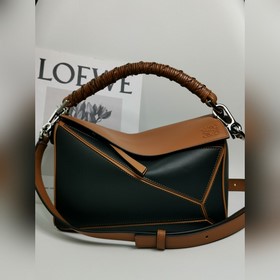 Loewe Puzzle отличается характерной пл