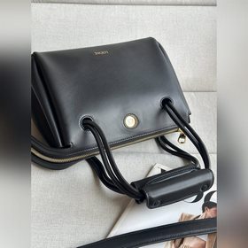 Мадрид Маленький размер： 23,5 × 10 ×