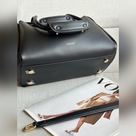 Размеры： 28,5 × 11 × 23 см  Средняя 