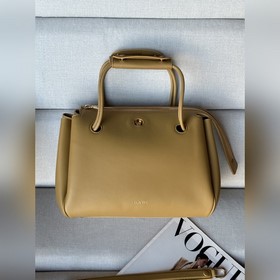 Размеры： 28,5 × 11 × 23 см  Теплый п