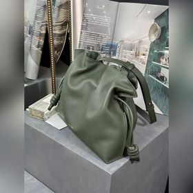 Размеры сумки： 30-24,5-10,5  Сумка