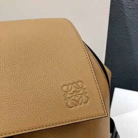 LOEWE Puzzle Backpack Пополнение запас