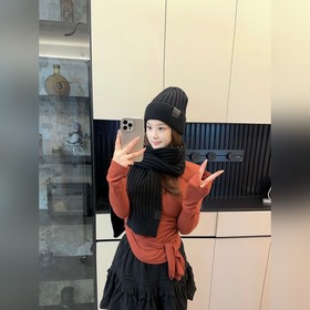 Новинка от Loewe — Little Red Book, оф