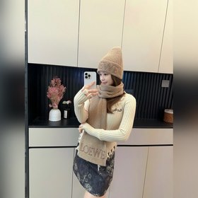 Новинка от Loewe — «Маленькая красная 
