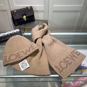 Новинка от Loewe — «Маленькая красная 