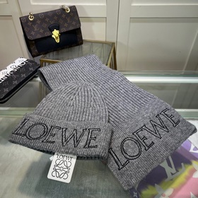 Новинка от Loewe — «Маленькая красная 