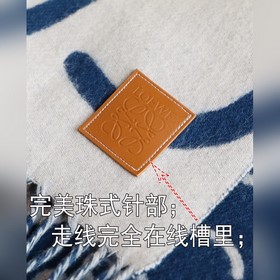 Шарф Loewe Graffiti    Сравнивая м