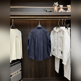 Новая рубашка Loewe 25 Evie сочетает в