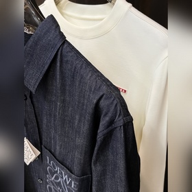 Новая рубашка Loewe 25 Evie сочетает в
