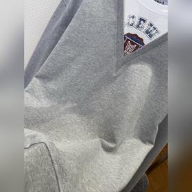 Двухкомпонентный свитшот с круглым выр