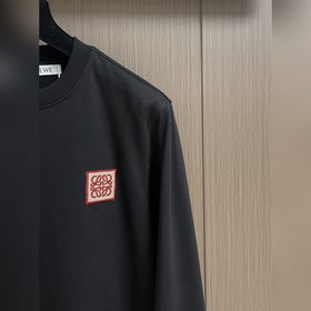 Свитшот Loewe с вышитым патчем Anagram