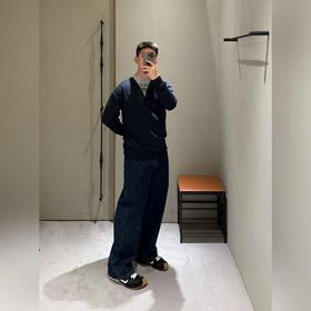 LOEWE Свитшот с V-образным вырезом и в