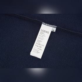 LOEWE Свитшот с V-образным вырезом и в