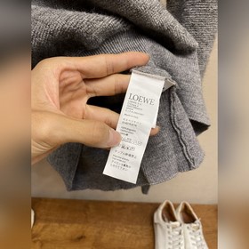 Loewe, вязаный худи с вышитым логотипо