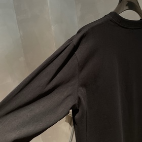 LOEWE. Новая длиннорукавная рубашка из