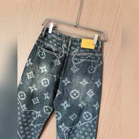 Джинсы Louis Vuitton Distressed Monogr