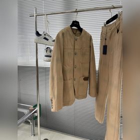 Новые джинсы Louis Vuitton с прямыми б
