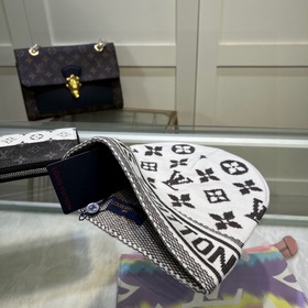 Louis Vuitton Вязаная шапка из кашемир