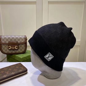 Louis Vuitton Вязаная шапка из кашемир