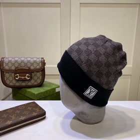 Louis Vuitton Вязаная шапка из кашемир