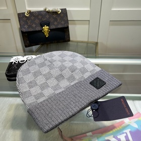 Louis Vuitton Вязаная шапка из кашемир
