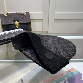 Louis Vuitton Вязаная шапка из кашемир