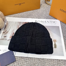 Товары Louis Vuitton, вязаная шерстяна