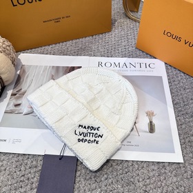 Товары Louis Vuitton, вязаная шерстяна