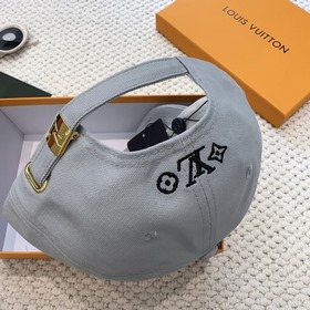 Бейсболка Louis Vuitton Новая бейсболк