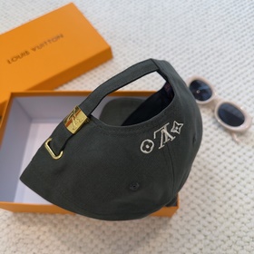 Бейсболка Louis Vuitton Новая бейсболк