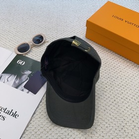 Бейсболка Louis Vuitton Новая бейсболк