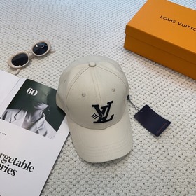 Бейсболка Louis Vuitton Новая бейсболк
