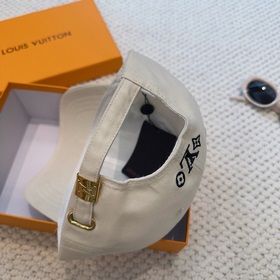 Бейсболка Louis Vuitton Новая бейсболк
