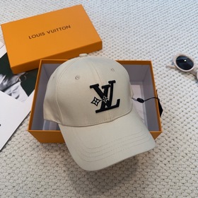 Бейсболка Louis Vuitton Новая бейсболк