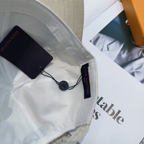 Бейсболка Louis Vuitton Новая бейсболк