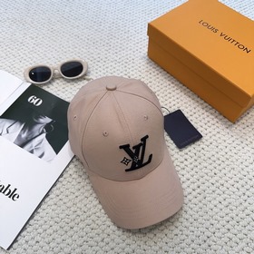 Бейсболка Louis Vuitton Новая бейсболк