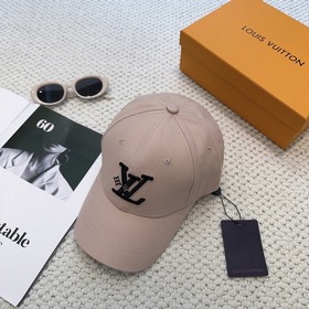 Бейсболка Louis Vuitton Новая бейсболк