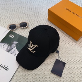 Бейсболка Louis Vuitton Новая бейсболк