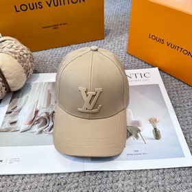 Бейсболка Louis Vuitton Новая бейсболк