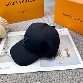 Бейсболка Louis Vuitton Новая бейсболк