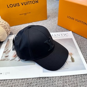 Бейсболка Louis Vuitton Новая бейсболк
