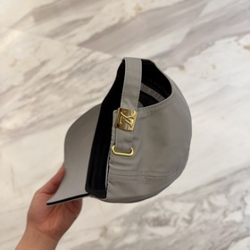 Бейсболка Louis Vuitton Легкая и дышащ